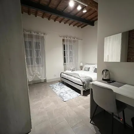 Casa Carducci 33 *