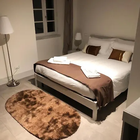 Casa Carducci 33 *
