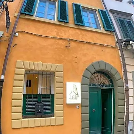 Casa Carducci 33 Bed & Breakfast 3*