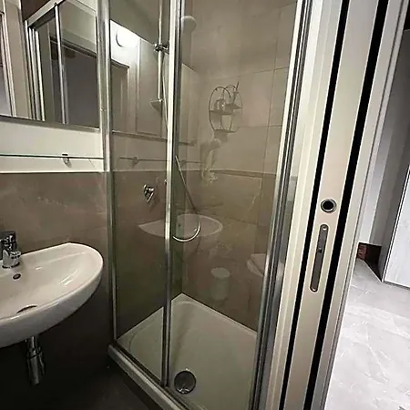 فندق مبيت وإفطار Casa Carducci 33 3*
